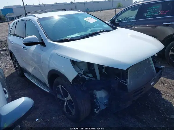 5XYPHDA51HG202540 2017 KIA SORENTO - Image 1