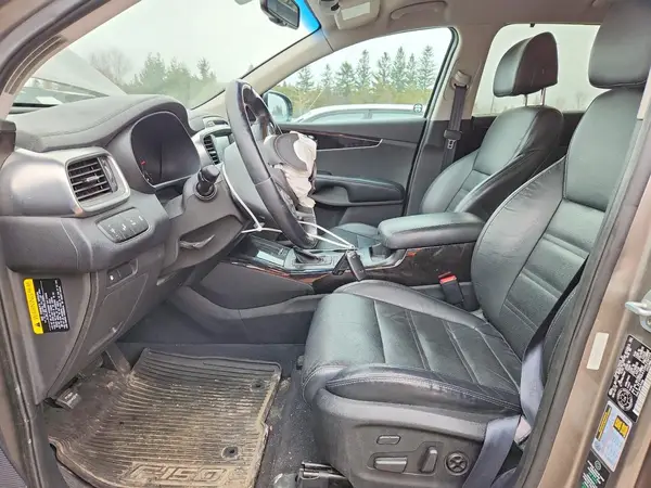 5XYPHDA51HG238566 2017 KIA SORENTO - Image 8