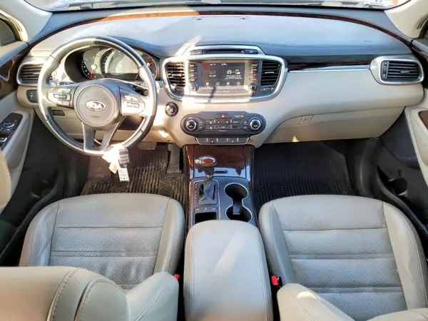 5XYPHDA51HG260843 2017 KIA SORENTO - Image 8