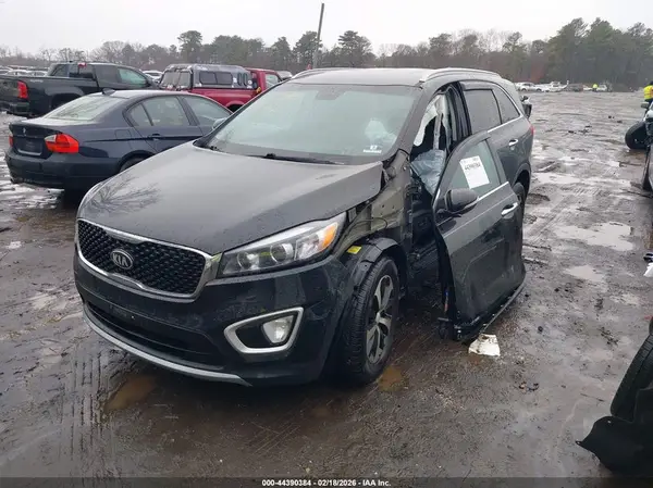 5XYPHDA51HG272927 2017 KIA SORENTO - Image 2