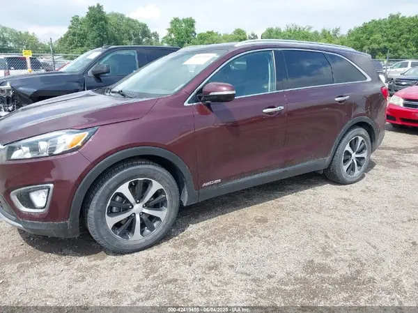 5XYPHDA51HG289386 2017 KIA SORENTO - Image 2