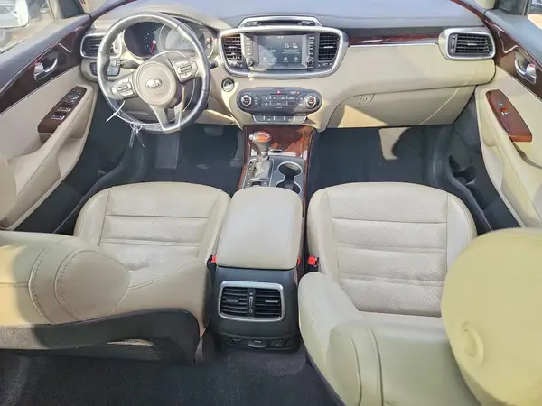 5XYPHDA51JG411086 2018 KIA SORENTO - Image 8