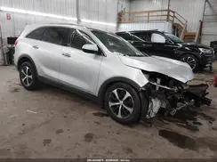 5XYPHDA51JG427692 2018 KIA SORENTO
