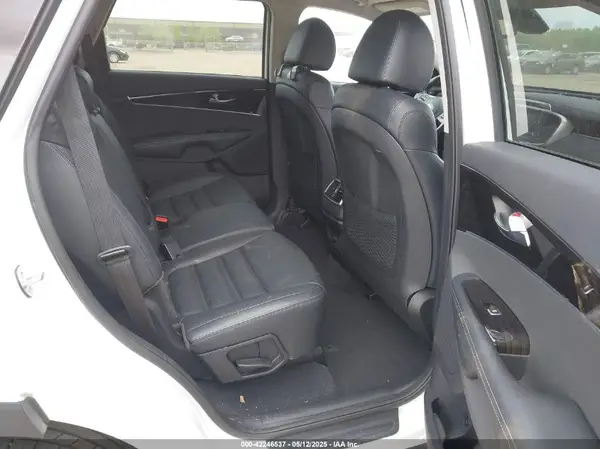 5XYPHDA51KG512534 2019 KIA SORENTO - Image 8