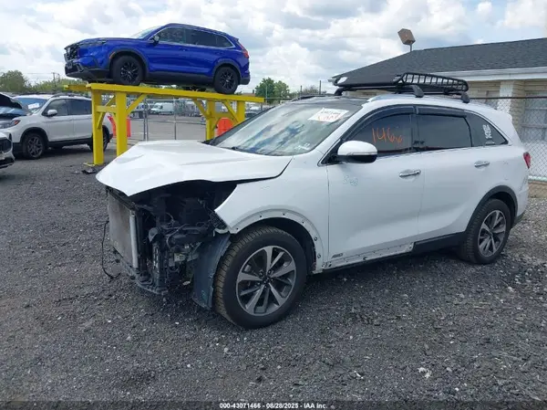 5XYPHDA51KG568036 2019 KIA SORENTO - Image 2