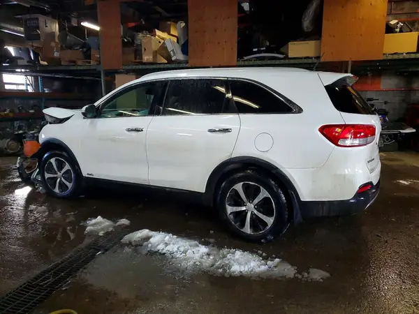 5XYPHDA52GG056177 2016 KIA SORENTO - Image 2