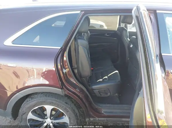 5XYPHDA52GG065803 2016 KIA SORENTO - Image 8
