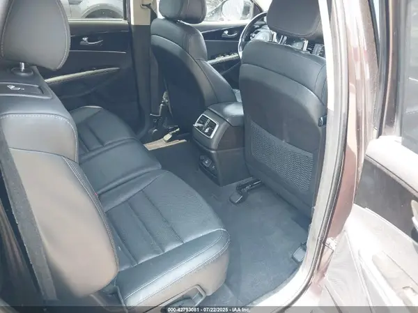 5XYPHDA52GG079586 2016 KIA SORENTO - Image 8