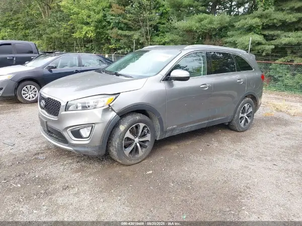 5XYPHDA52GG082679 2016 KIA SORENTO - Image 2