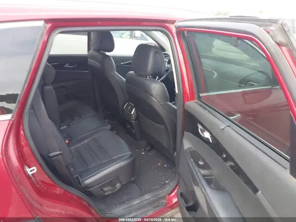 5XYPHDA52GG092435 2016 KIA SORENTO - Image 8