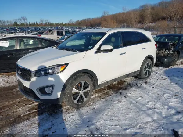 5XYPHDA52GG116538 2016 KIA SORENTO - Image 2