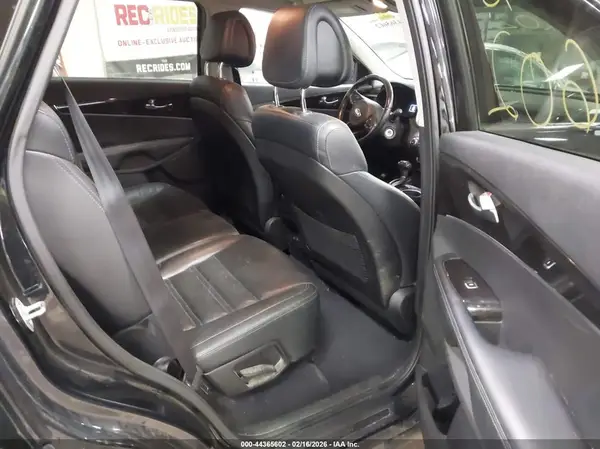 5XYPHDA52GG135364 2016 KIA SORENTO - Image 8