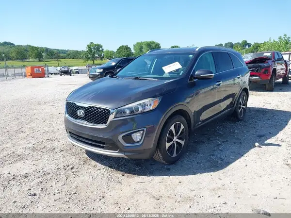 5XYPHDA52GG158367 2016 KIA SORENTO - Image 2