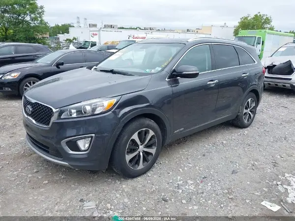 5XYPHDA52GG161074 2016 KIA SORENTO - Image 2