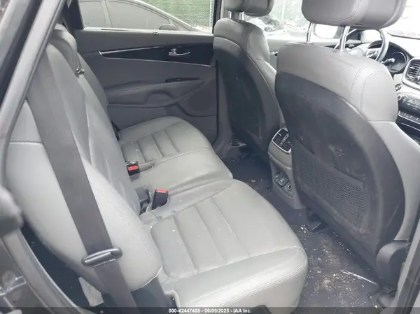 5XYPHDA52GG161074 2016 KIA SORENTO - Image 8