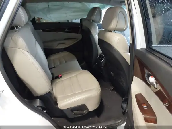 5XYPHDA52GG180983 2016 KIA SORENTO - Image 8