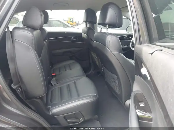 5XYPHDA52HG230928 2017 KIA SORENTO - Image 8
