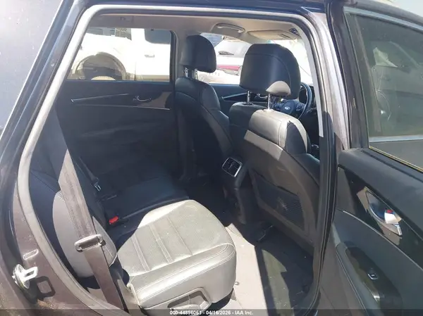5XYPHDA52HG233912 2017 KIA SORENTO - Image 8