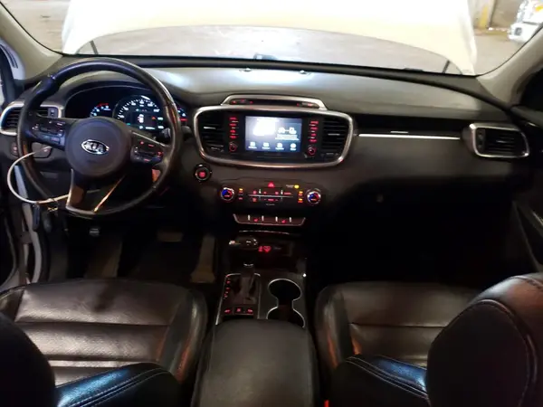 5XYPHDA52HG289607 2017 KIA SORENTO - Image 8