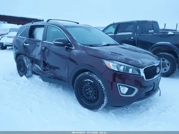 5XYPHDA52HG298596 2017 KIA SORENTO - Image 1