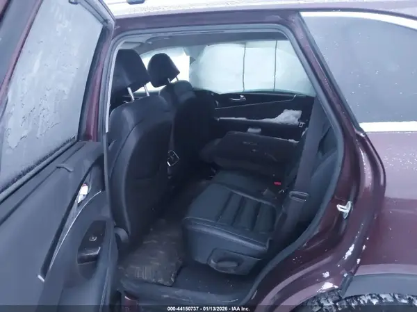 5XYPHDA52HG298596 2017 KIA SORENTO - Image 8