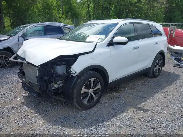 5XYPHDA52HG321827 2017 KIA SORENTO - Image 2