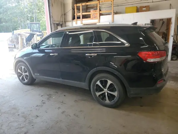 5XYPHDA52HG323397 2017 KIA SORENTO - Image 2