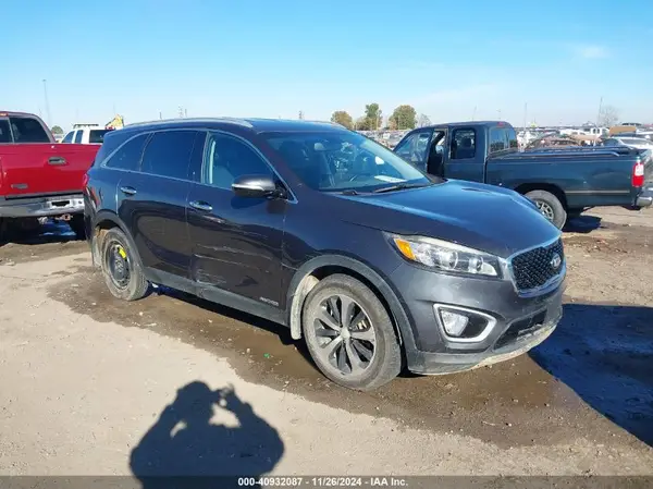 5XYPHDA52JG346569 2018 KIA SORENTO - Image 1
