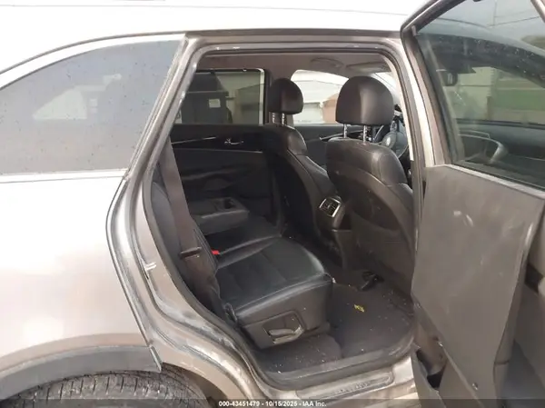 5XYPHDA52JG382097 2018 KIA SORENTO - Image 8