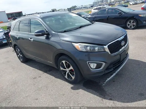 5XYPHDA52JG386666 2018 KIA SORENTO - Image 1