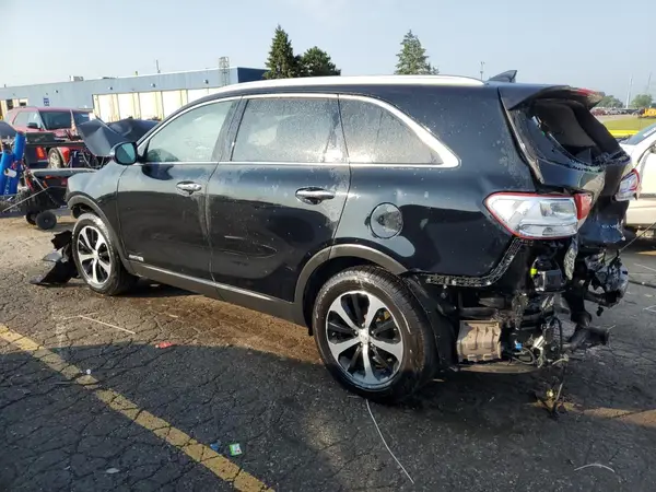 5XYPHDA52JG418046 2018 KIA SORENTO - Image 2