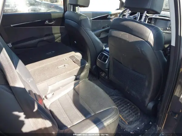 5XYPHDA52JG420217 2018 KIA SORENTO - Image 8