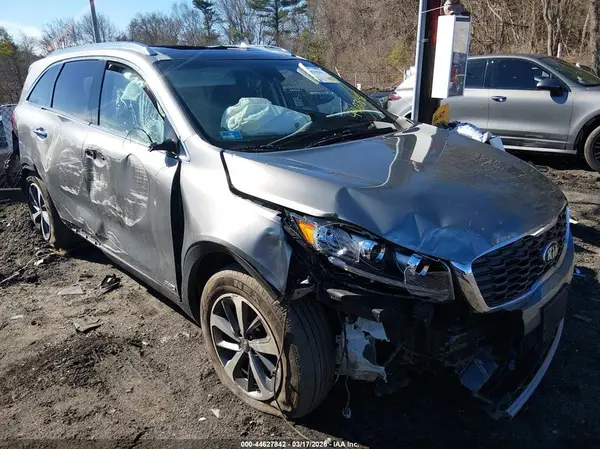 5XYPHDA52KG525843 2019 KIA SORENTO - Image 1