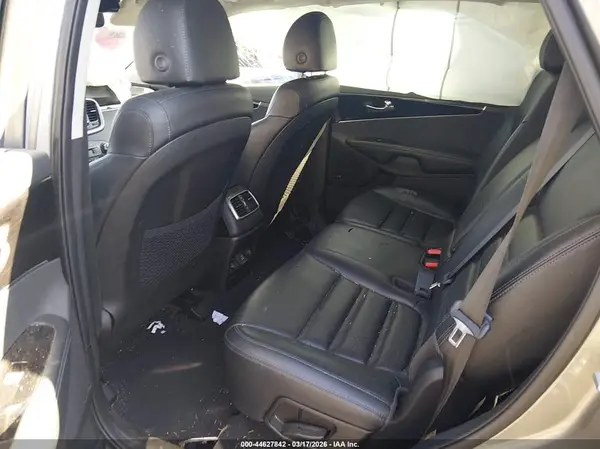 5XYPHDA52KG525843 2019 KIA SORENTO - Image 8