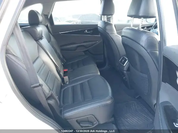 5XYPHDA52KG587677 2019 KIA SORENTO - Image 8