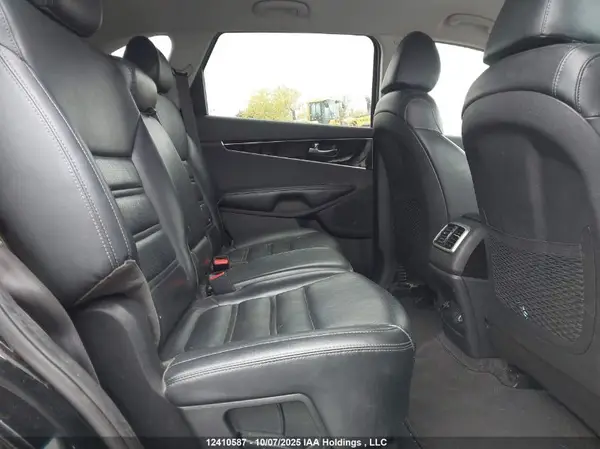 5XYPHDA52KG598226 2019 KIA SORENTO - Image 8
