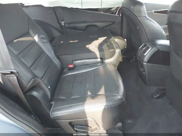 5XYPHDA52KG602789 2019 KIA SORENTO - Image 8