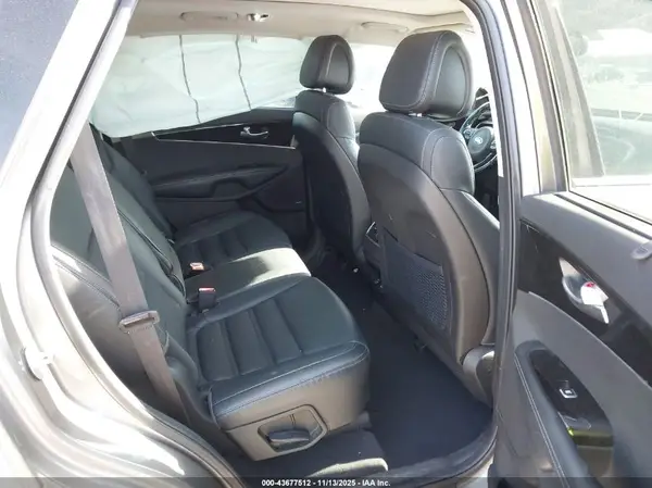 5XYPHDA53GG084599 2016 KIA SORENTO - Image 8