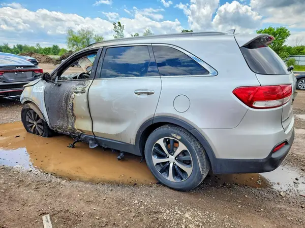 5XYPHDA53GG091777 2016 KIA SORENTO - Image 2
