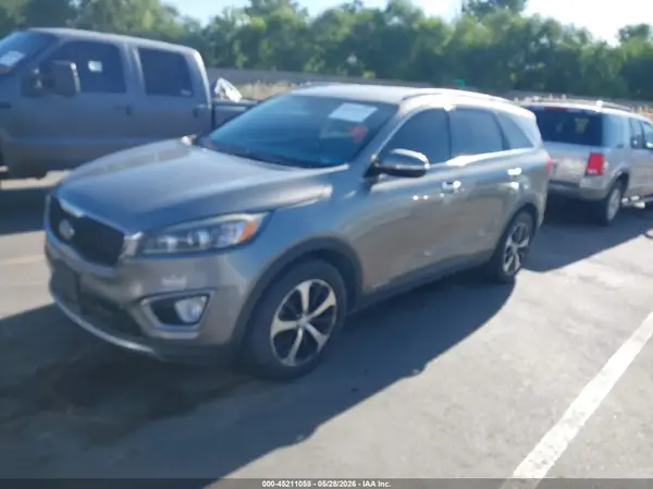 5XYPHDA53GG104866 2016 KIA SORENTO - Image 2