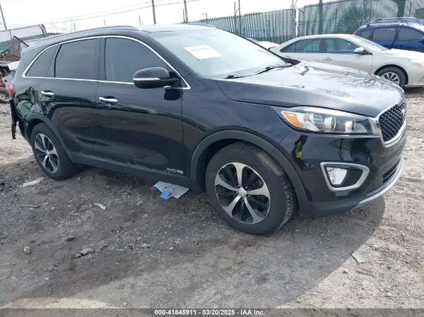 5XYPHDA53HG304583 2017 KIA SORENTO - Image 1