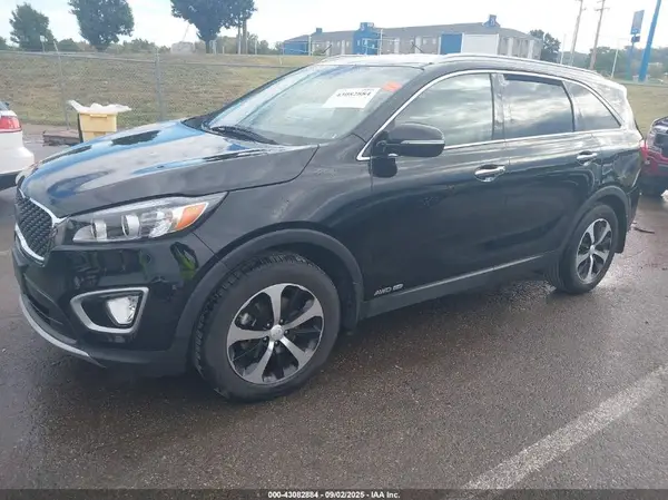 5XYPHDA53HG313543 2017 KIA SORENTO - Image 2