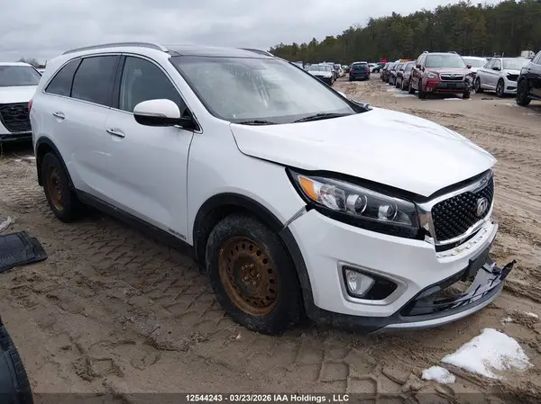 5XYPHDA53JG380388 2018 KIA SORENTO - Image 1