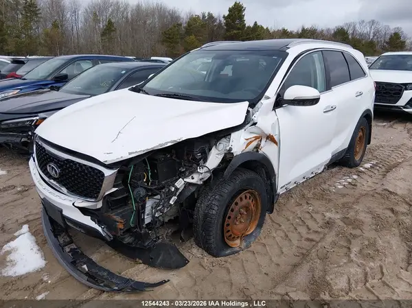 5XYPHDA53JG380388 2018 KIA SORENTO - Image 2