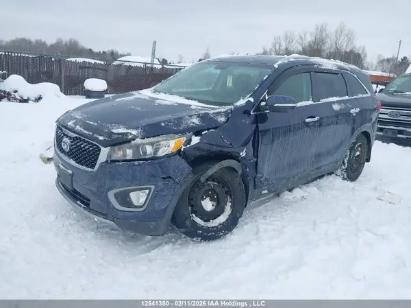 5XYPHDA54GG083526 2016 KIA SORENTO - Image 2