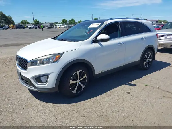 5XYPHDA54GG129517 2016 KIA SORENTO - Image 2
