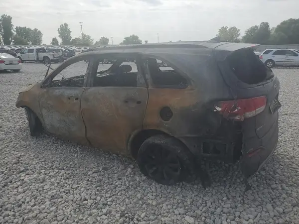 5XYPHDA54GG141828 2016 KIA SORENTO - Image 2