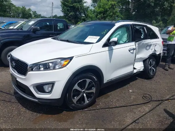 5XYPHDA54GG179303 2016 KIA SORENTO - Image 2
