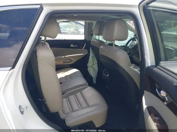 5XYPHDA54GG179303 2016 KIA SORENTO - Image 8