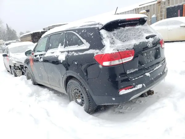 5XYPHDA54GG183349 2016 KIA SORENTO - Image 2